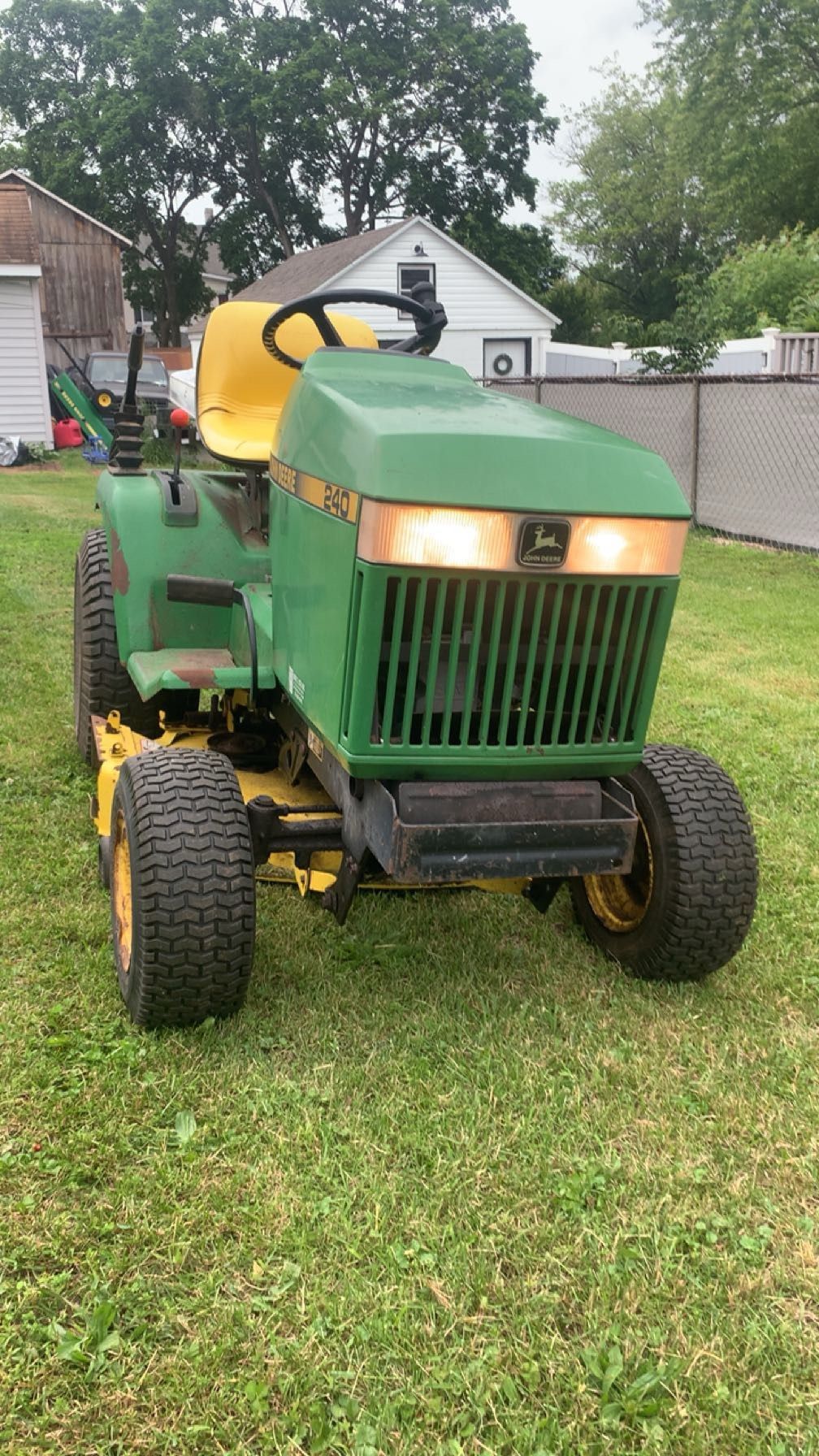 John Deere 240