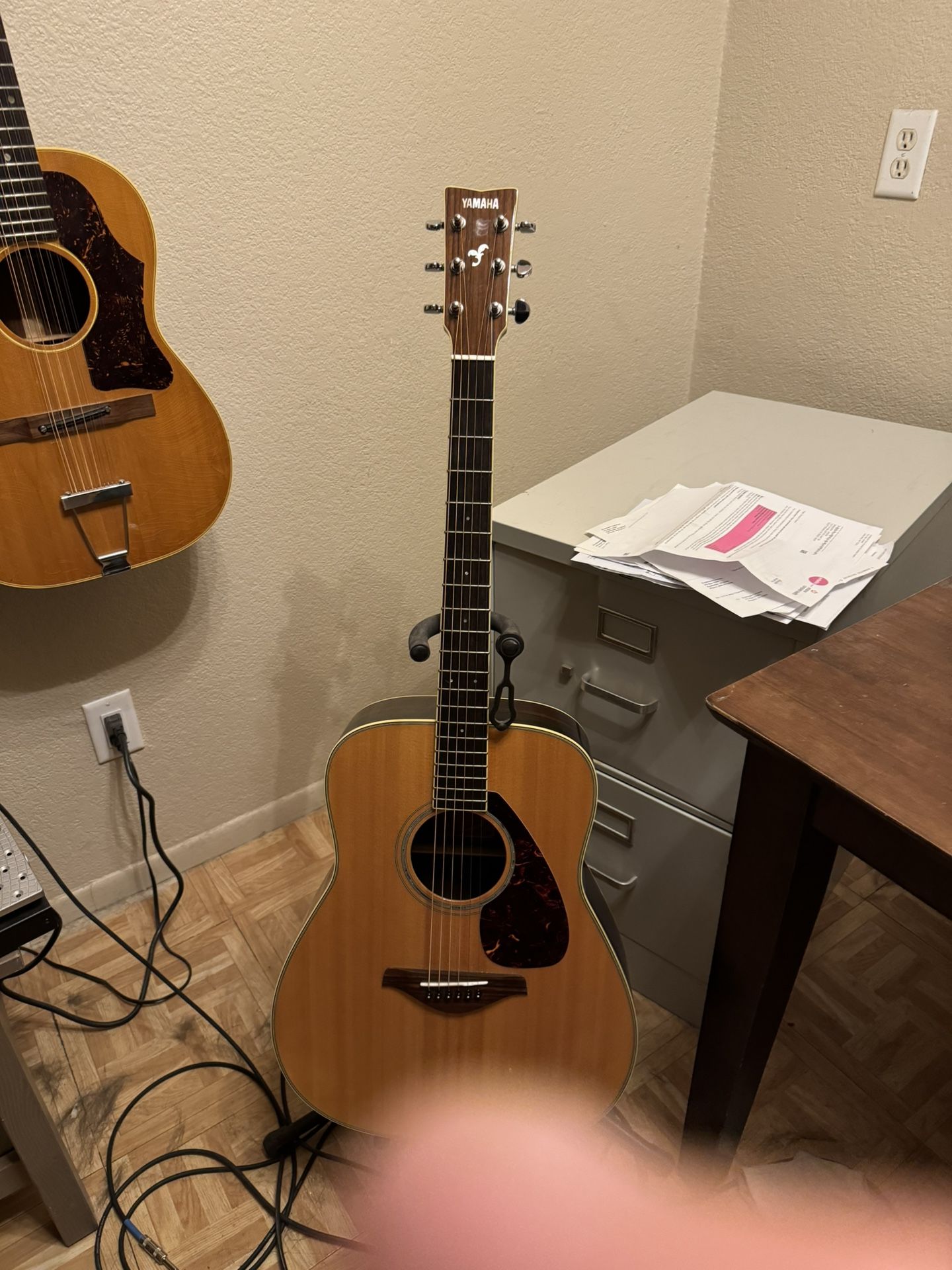 Yamaha 730s Guitar