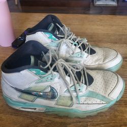 Nike Air Trainer SC High
“Abalone” Size 12
For Sale Just Needs To Be Cleaned 
