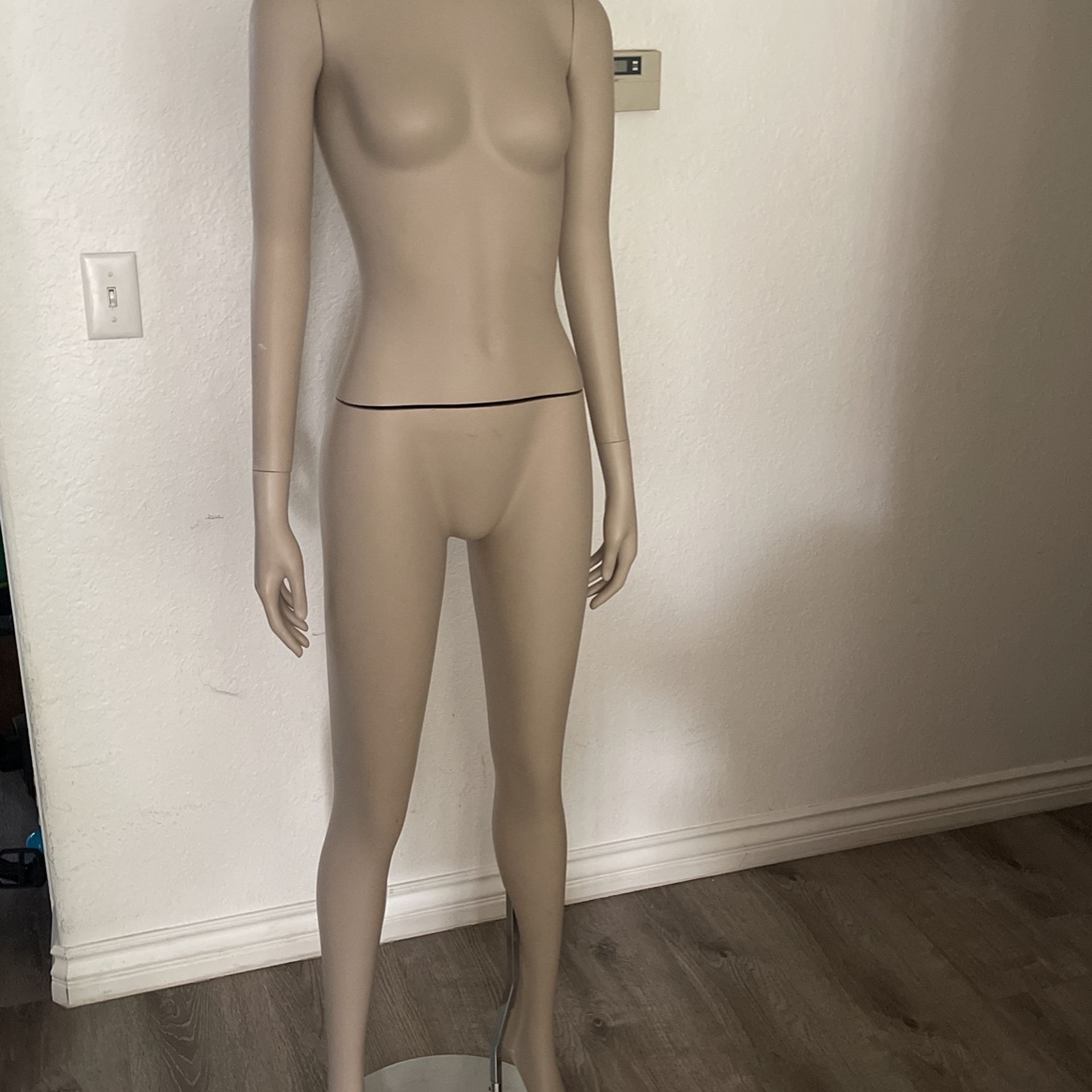 Mannequin Female Full Body 6 Feet High Perfect For Poshmark, eBay, Mercari, Kidizen
