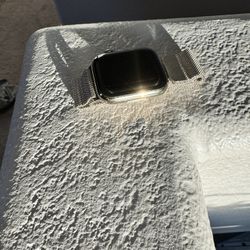 Series 4 Gold 40mm Apple Watch