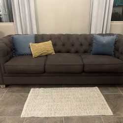 Chesterfield sofa 