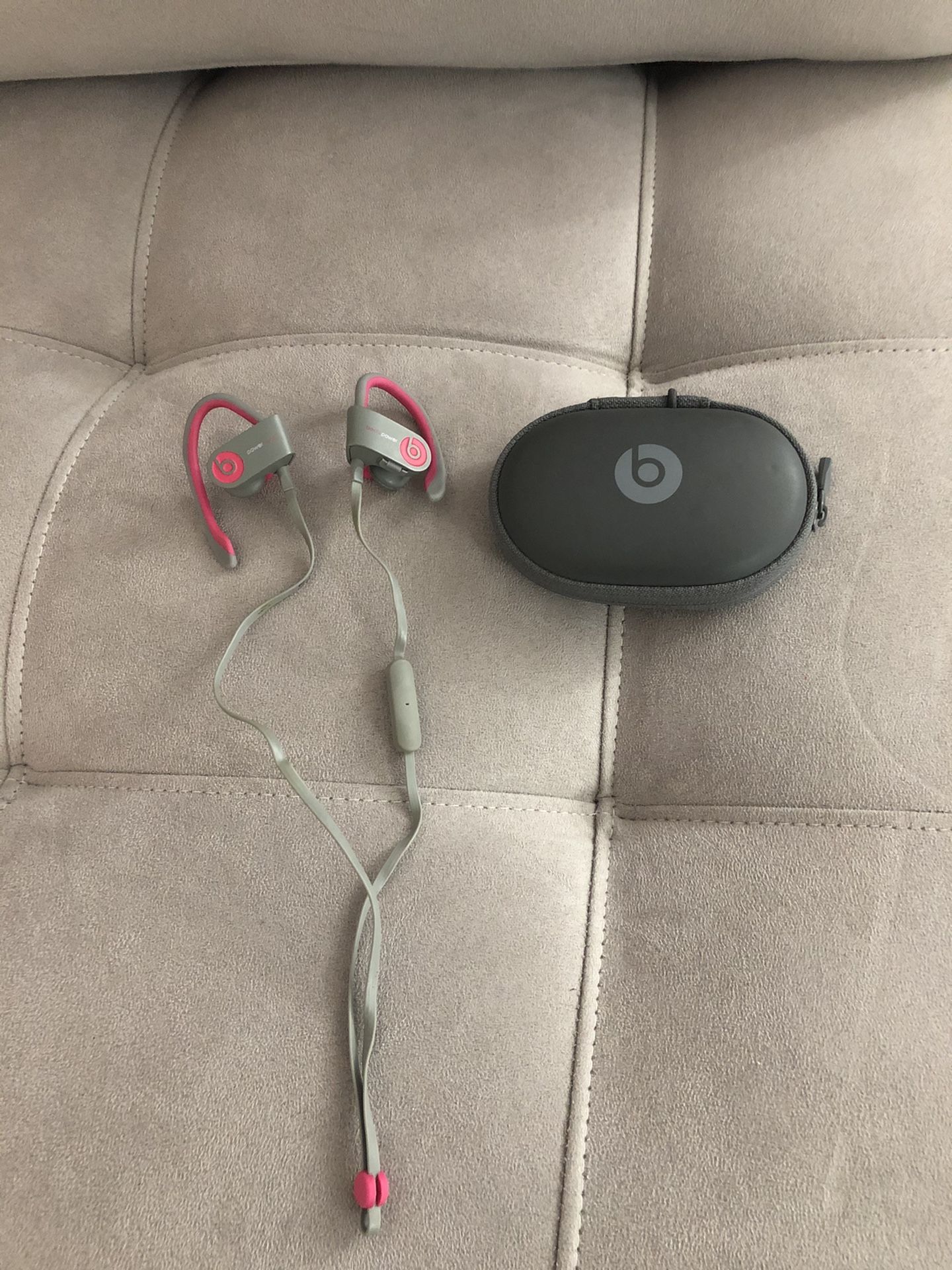Powerbeats 2