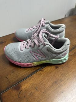 Girls New Balance 13.5 