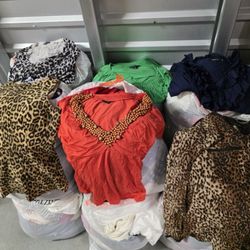 Huge Bags Of Women's Clothing, 50pcs in a Bags, All Tops.