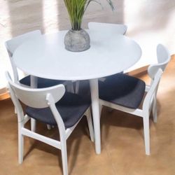 New Solid Wood 5 Piece White Round Dining or Kitchen Set