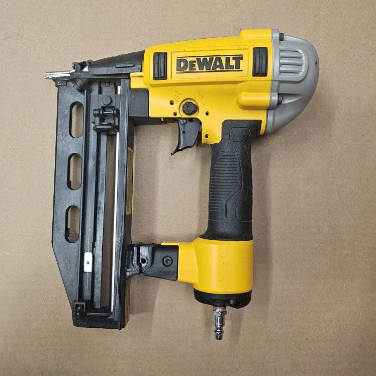 Dewalt Pneumatic 16 Gauge Nailer 2-1/2 in.
 
