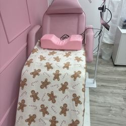 Pink Lash Bed 