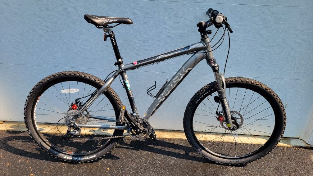 Trek 4 Series 4300 26"