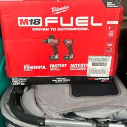 M18 Fuel Hammer Drill Combo Set 