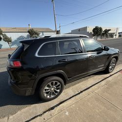 Jeep Cherokee Latitud Plus 2019