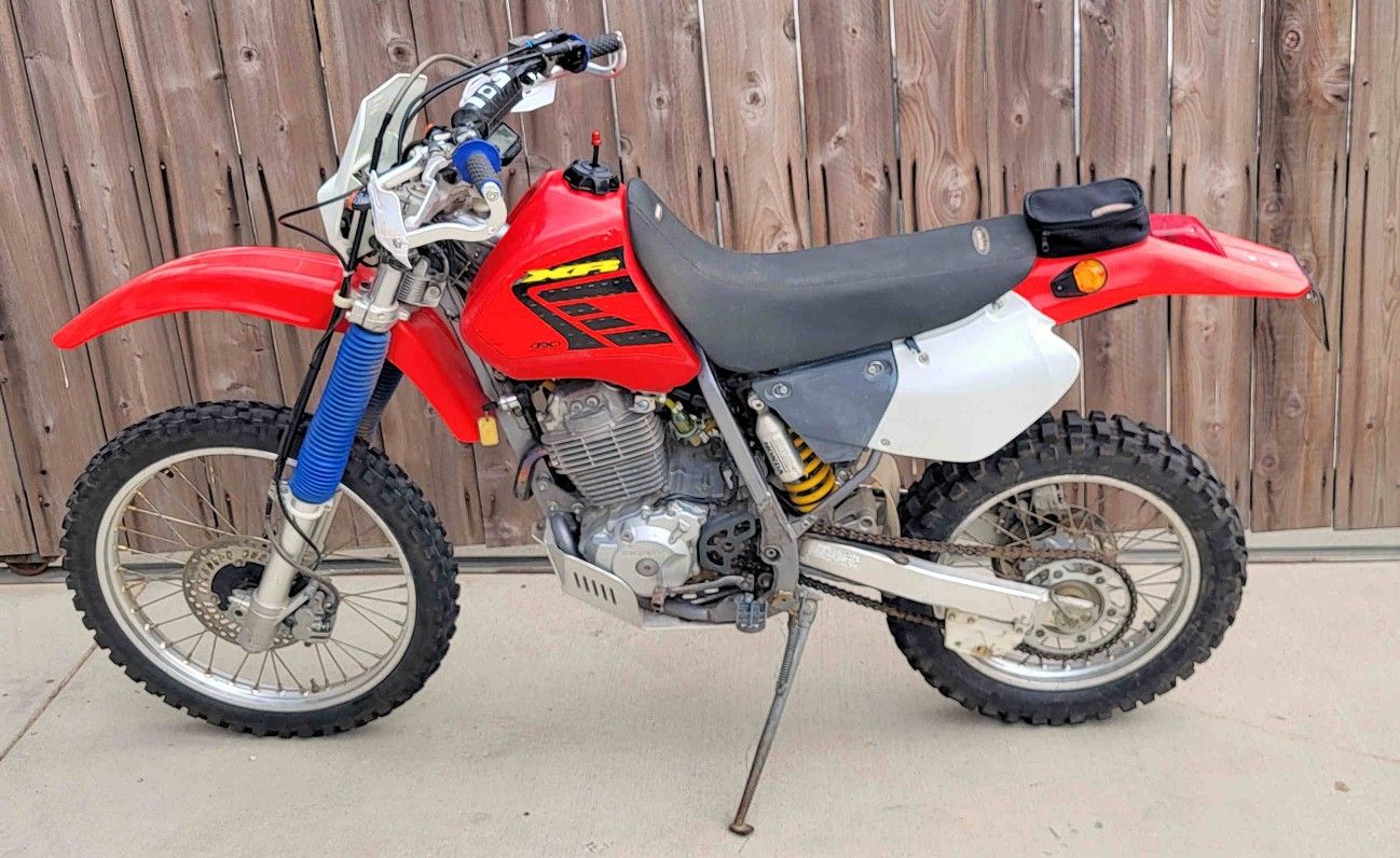 XR400 CA plated, Ready2Go, Xtra rims/tires, spares, and near new riding gear