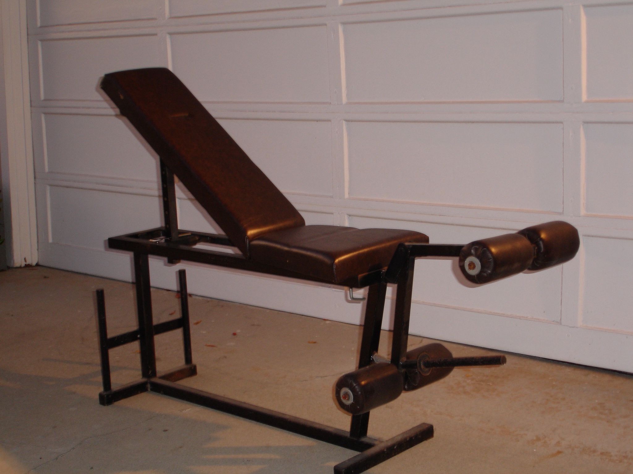 Weight Bench & Row Machine