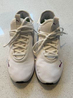 Women’s PUMA lightweight shoes size 8.5 US