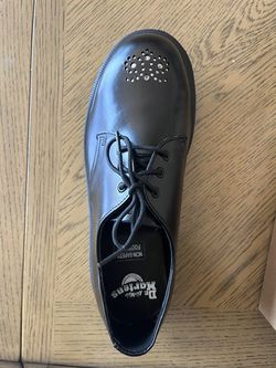 BRAND NEW IN BOX - Dr. Martins 1461 Brogue Street shoes in black