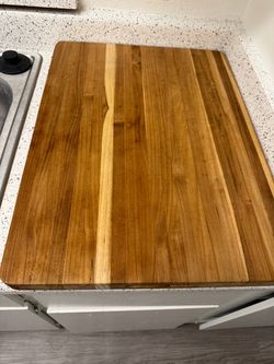 Large wooden cutting board / butcher block