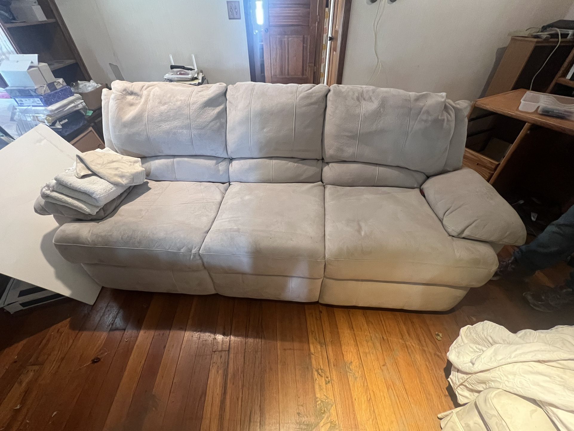 White Leather Fabric Couch Set 