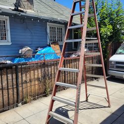 Aluminum Fiberglass Ladder