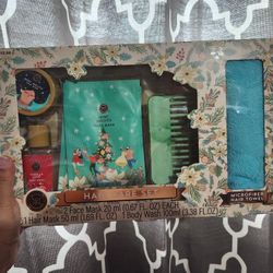 Hair Care Gift Set (1 Available)