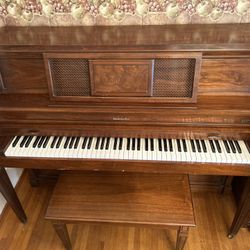 Piano ! Need Gone Asap 