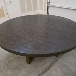 Restoration Hardware Davos Oak Round Dinning Table 72"