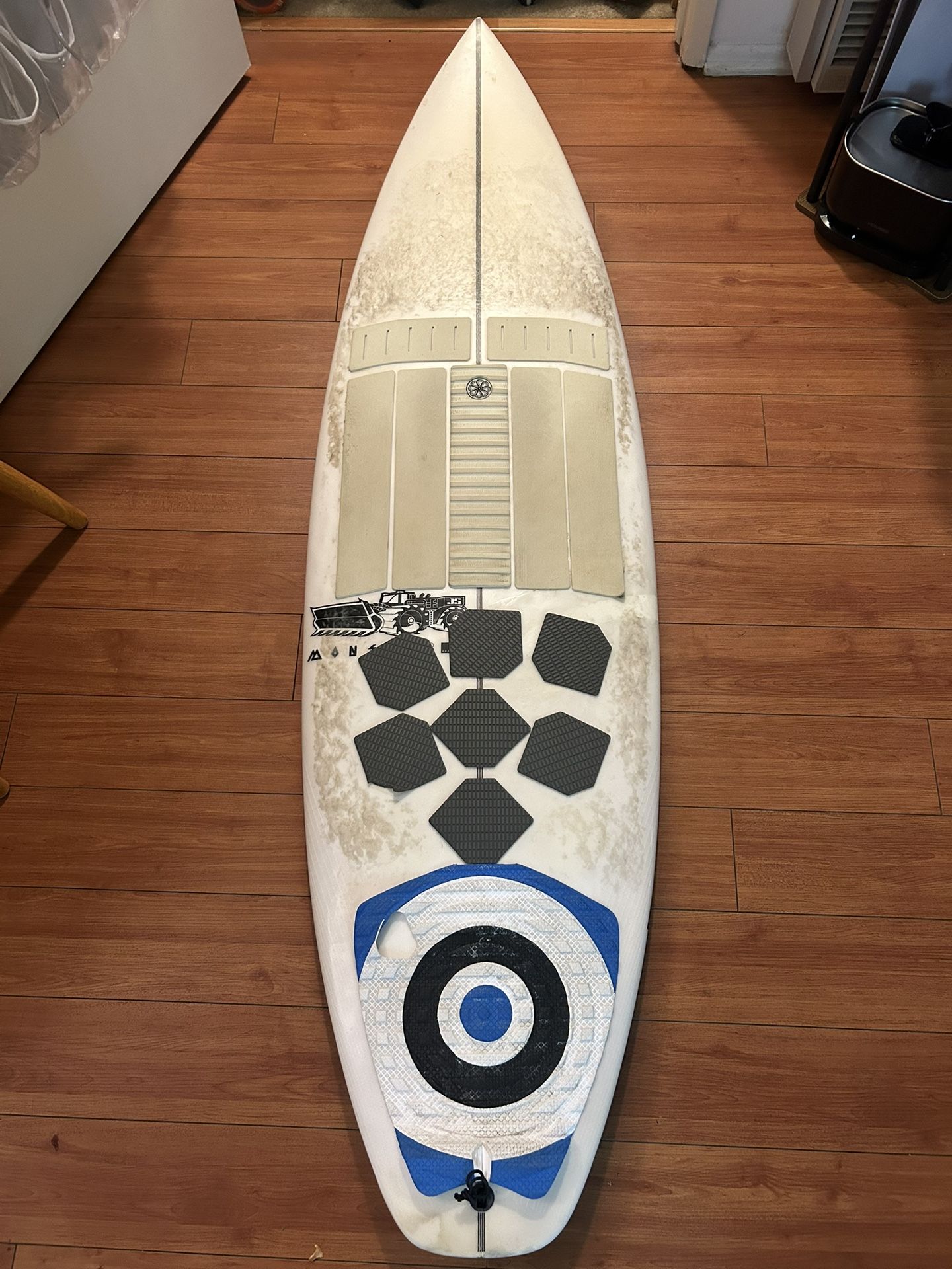 JS MonstaBox Surfboard FCS