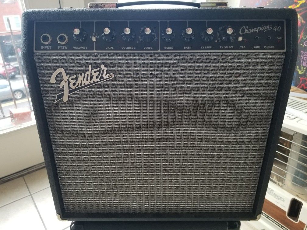 Fender Champion