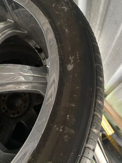 305/40/r22 Nexxon tires almost brand new 