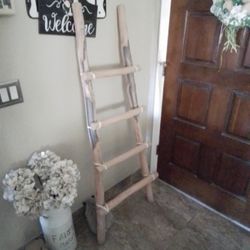 Wood Ladder Deco