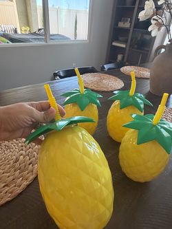 4 pineapples for a Hawaiian party (check pics)