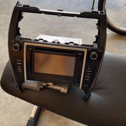Factory Stereo Toyota Camry 2014