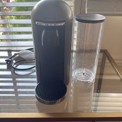 Nespresso Vertuo Coffee Machine – Black – Great Condition