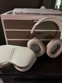 Apple AirPods Max White with Case