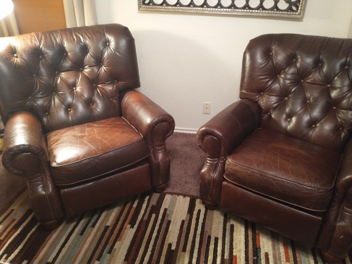 Lovely, Mayo Home Furnishings Presidential Chesterfield Recliners