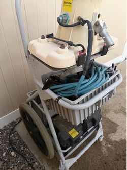 Pool vacuum
