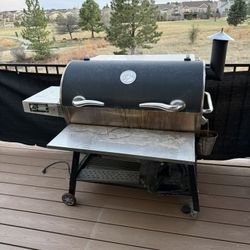 Recteq RT-700 “The Bull” Pellet Grill/Smoker