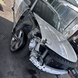 Paint & Body Work/ Pintura Y Enderezado/ Parts  / Partes 