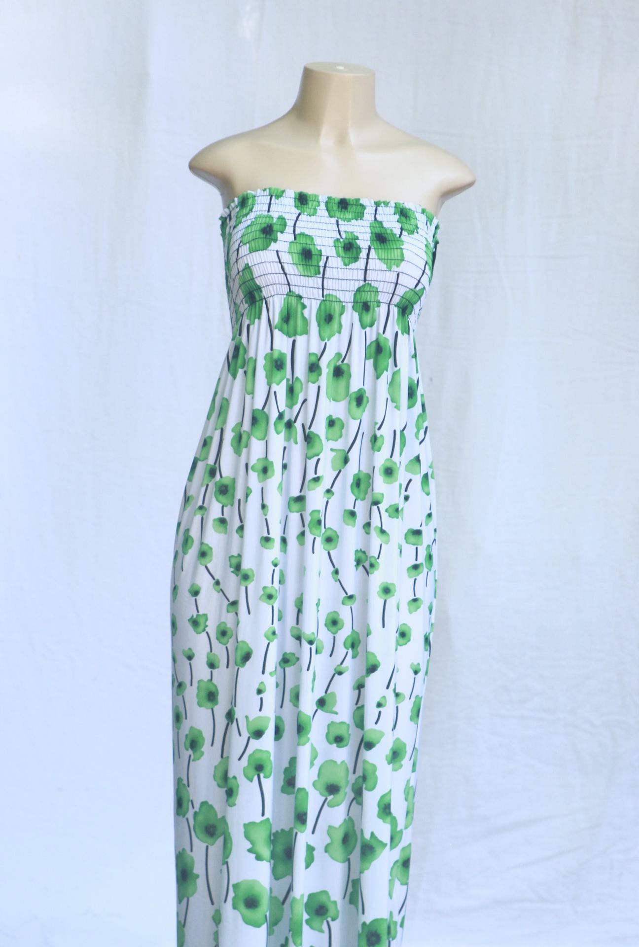 Beautiful floral sundress. S,M,L sizes (limited supply)