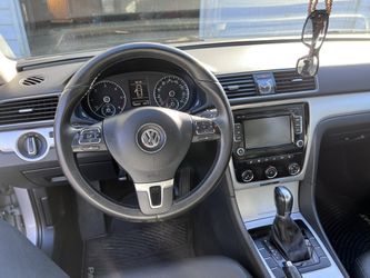 2013 Volkswagen Passat 20 Thumbnail