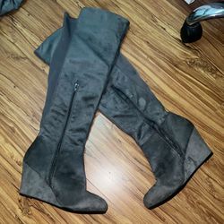 Women’s Size 9 Designer Boots | Gray Suede Heel Wedges Thigh-High Boots