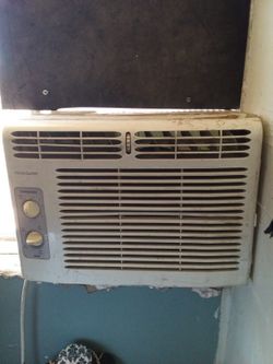 Window Air Conditioner Frigidaire 