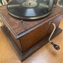 Antique Victor Talking Machine Phonograph