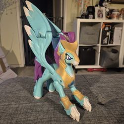 My Little Pony the Movie Stratus Skyranger Hippogriff Guard Action Figure