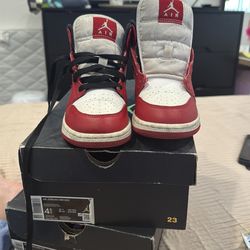 Air Jordan 1 MID