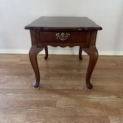 Queen Anne End Table 