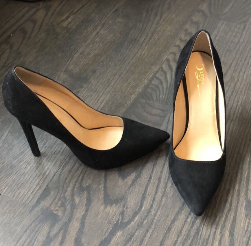 Black velvet heels