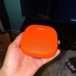 Bose Portable Speaker With Charger