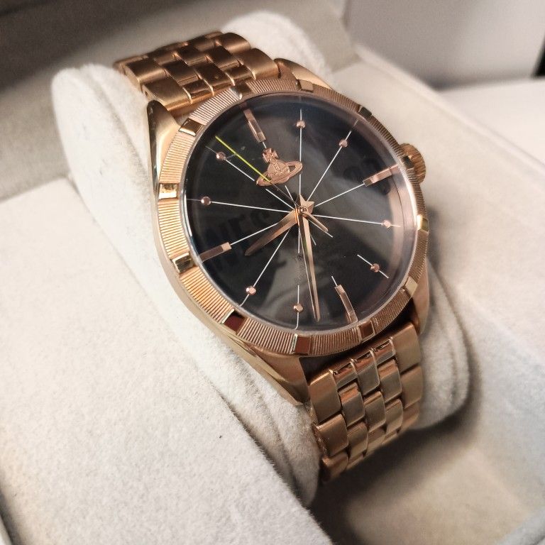 Vivienne Westwood TIME MACHINE ゴールド ブラック Vivienne Westwood Time Machine Watch