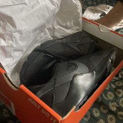 Size 9 Nike