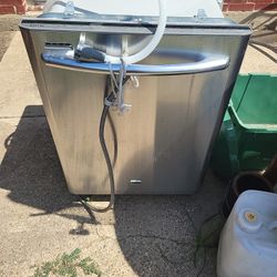 Dishwasher  Maytag 